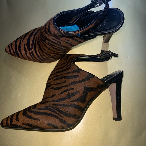 White house black Market - Picture 11 of 12